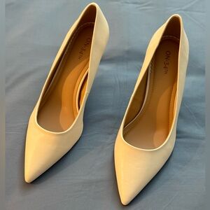 ON:34TH White Pointed Toe Pumps Size 10 New with Box